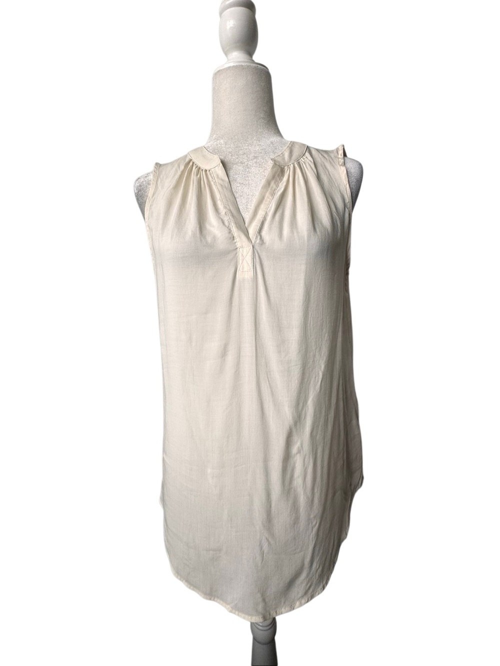 Magaschoni Cream Sleeveless V-Neck Blouse Minimalist Dressy SZ S